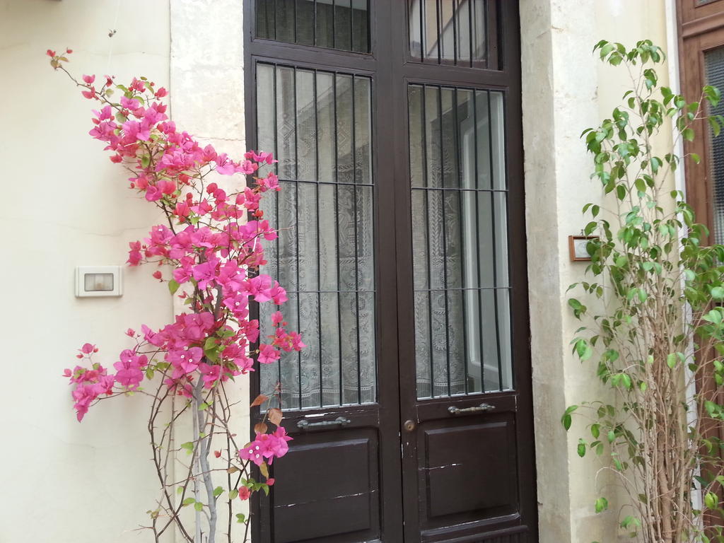 Centro Storico B&B Noto Esterno foto